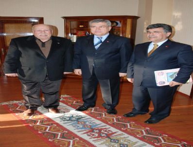 HALUK İMGA - Hayırsever İşadamı Özer'den Eğitime Destek