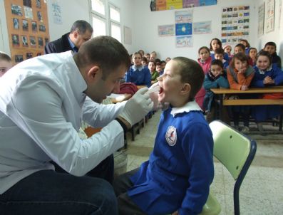 AYHAN BOYACı - Öğrencilere Ağız Ve Diş Sağlığı Taraması