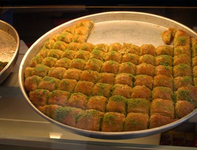 EMIRGAN - Atina'daki Türk Baklavası Krizden Etkilenmedi