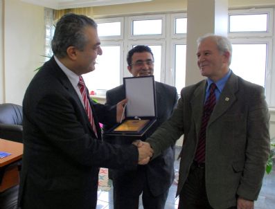 OSMAN DEMIRCAN - Çomü Rektör Yardımcılığında Devir Teslim Töreni