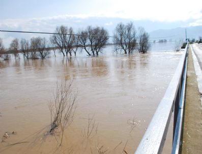 Didim'de 15 Bin Dönüm Arazi Sular Altında