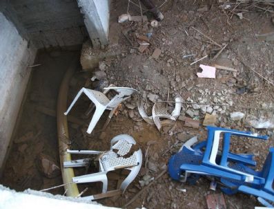 NURAY BOZYER - Kavaklıdere'de Heyelan