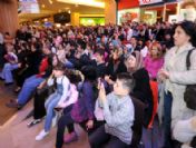 72. Koğuş'un Oyuncunları Sevgililer Günü'nde Trabzon Forum'da Hayranları İle Buluştu