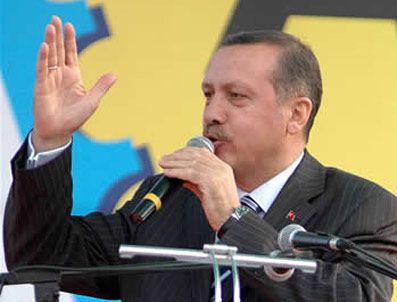 SIYASET MEYDANı - Genelkurmayla basın üzerinden konuşmam