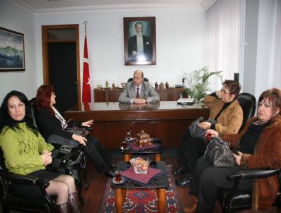 OSMAN EKŞI - Chp Kadın Kolları Kaymakamı Ziyaret Etti