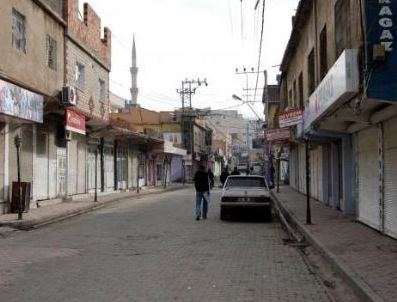 Diyarbakır'da Kepenkler Kapandı