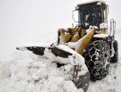 Doğu Anadolu'da 55 köy yolu ulaşıma kapandı