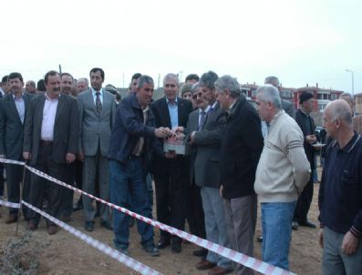 AHMET YENIHAN - Erbaa'da 700 Kişi Kapasiteli Caminin Temeli Atıldı