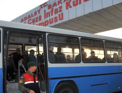 YAYLABAŞı - Erzincan'da Ergenekon Soruşturması Kapsamında 3 İnşaat İşçisi Gözaltına Alındı