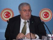 Ecevit yediği pastadan rahatsızlandı