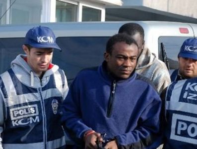 FLASH BELLEK - İnsan Ticareti Yapan Zanlılar Adliyeye Sevk Edildi