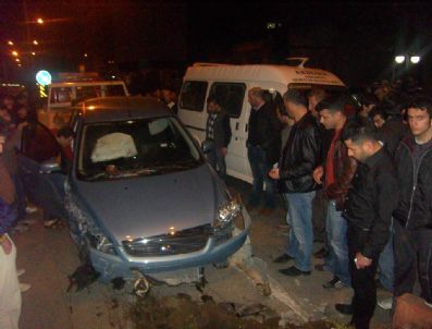 Rize'de Trafik Kazası: 3 Yaralı