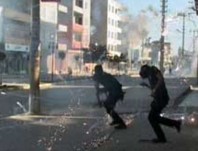 Viranşehir'de devriye gezen polislere molotoflu saldırı