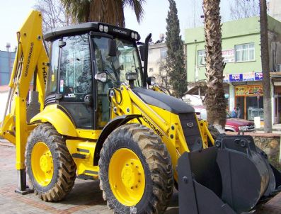 RESUL KıR - İslahiye Kaymakamlığı Yeni İş Makinesi Aldı