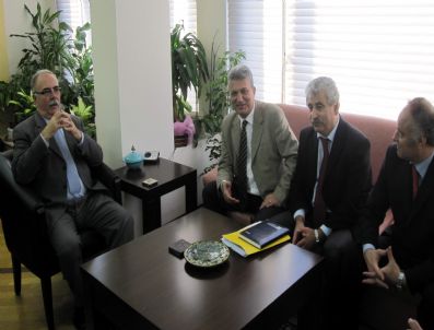 TÜRKIYE DEĞIŞIM HAREKETI - Tdh Üst Yönetiminden Başkan Gökhan'a Ziyaret