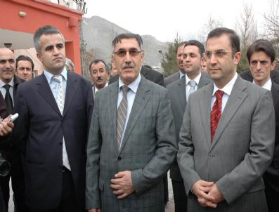 YıLMAZ KURT - Bakan Günay Hakkari'ye Verdiği Sözü Tuttu