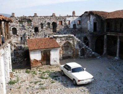 MUHAMMET TOKAT - Çöllüoğlu Hanı İhalesi Yapıldı