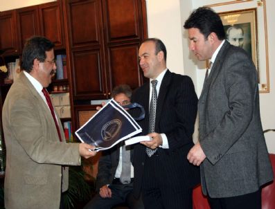 TUNALı HILMI - Devrek Heyetinden Rektör Açıkgöz'e Ziyaret