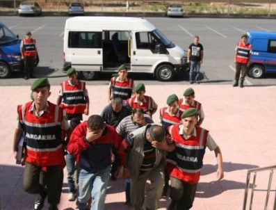 İzmir'de Göçmen Operasyonu