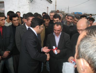 SERKAN ŞEKER - Kaymakam Şeker Vatandaşlara Tapularını Dağıttı