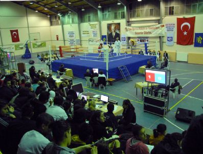 KAMIL KÖTEN - Türkiye Boks Şampiyonası Foça'da Başladı