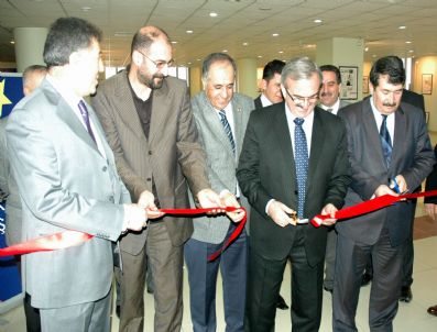 Van'da 'Basında Ab-türkiye İlişkilerinin 50. Yılı' Sergisi