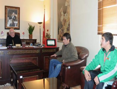 TURGUT OĞUZ - Aliağaspor Güreş Takımından İlk Madalya