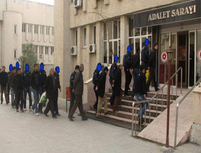 Batman'da Gözaltına Alınan 62 Kişiden 17'si Tutuklandı