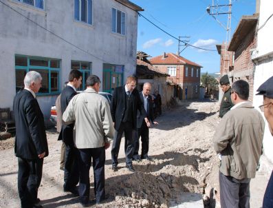 ŞAHIN ASLAN - Çavuşköy'de Kanalizasyon Sevinci