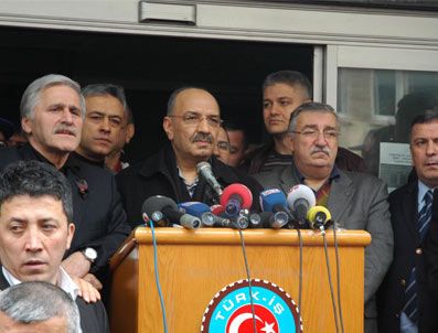 TARıK AKAN - Konfederasyon Başkanlarından Tekel Eyleminde 'Dayanışma' Mesajı