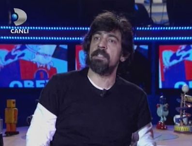 DISKO KRALı - Bayülgen tekelcilere canlı yayında destek verdi