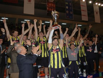 Fenerbahçe'nin 43 Yıllık Kupa Hasreti Bitti
