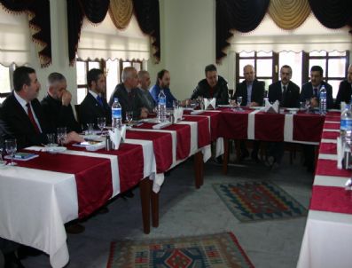 MAHMUT DEDE - Milletvekillerinden Gönüllü Sivil Toplum Kuruluş Platformu Üyeleri İle Kahvaltı