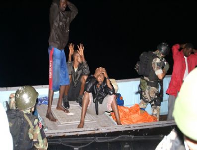 PANAMA - Sat Komandoları Aden Körfezi'nde 7 Deniz Haydudunu Etkisiz Hale Getirdi
