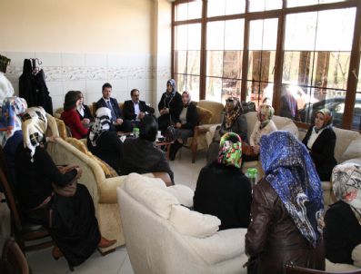 YAŞAR YAZıCı - Ak Parti Kadın Kolları Akyazı'da