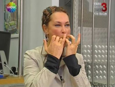 YETENEK SİZSİNİZ TÜRKİYE - Hülya Avşar'dan ıslık gösterisi