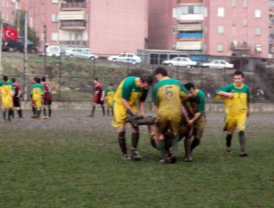 Karabük'teki Futbol Maçında Ambulans Skandalı