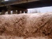 Şiddetli yağış Karabük'te sele neden oldu