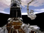 Uzay Mekiği Endeavour döndü