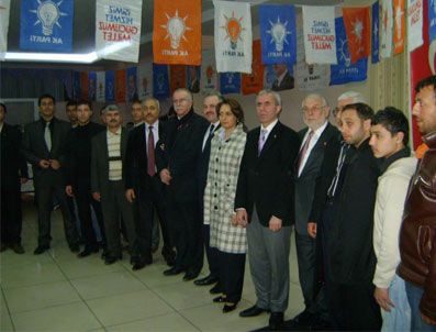 Bursa'da 50 Roman Vatandaş Ak Parti'ye Üye Oldu