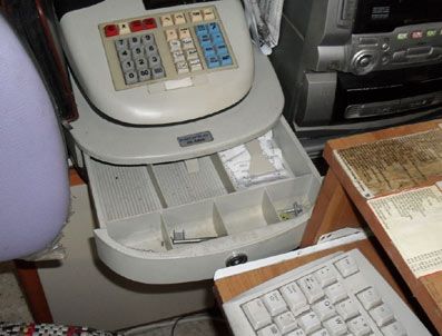 Hırsızlar Foça'yı Mesken Tuttu