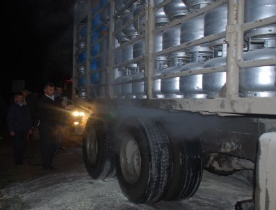 SIRKECI - Tüp Kamyonu Alev Aldı, İtfaiye Faciayı Önledi