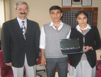 MUĞLA MERKEZ - Validen İkizlere Bilgisayar