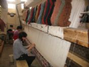 Hereke Halısı Evlerde Dokunacak