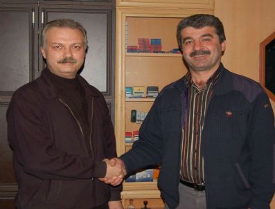 Mehmet Adil Turgut, Genç Yaşta Simav'ın Medya Patronu Oldu