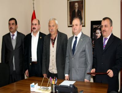 EZEL DIZISI - Uşak'ta Eğitime Hayırsever Desteği