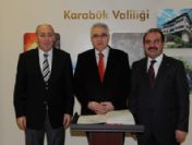Ağrı Valisi Mehmet Çetin Vali Nurullah Çakır I Ziyaret Etti