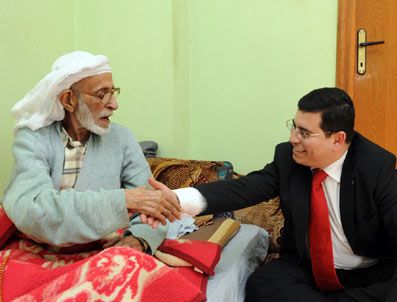 En Genç Belediye Başkanından En Yaşlı Adama Ziyaret