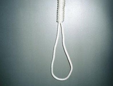 TURGUTALP - Evinin Banyosunda İntihar Etti