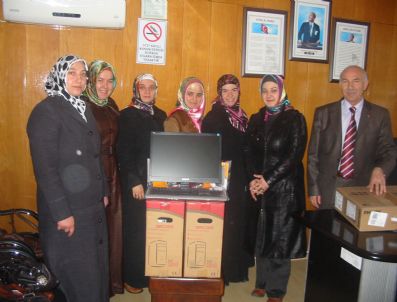 AKÇAALAN - Gediz Müftülüğü'nden 6 Kur'an Kursu'na Bilgisayar Desteği